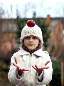 Snow white and apple